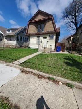 Kenosha apartments for rent - Property image - 1924 53rd St. - 1