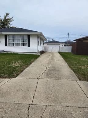Kenosha apartments for rent - Property image - 2045 16th Avenue - 3