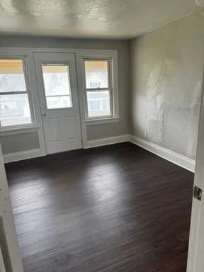 Kenosha apartments for rent - Property image - 914 42nd St. - 2