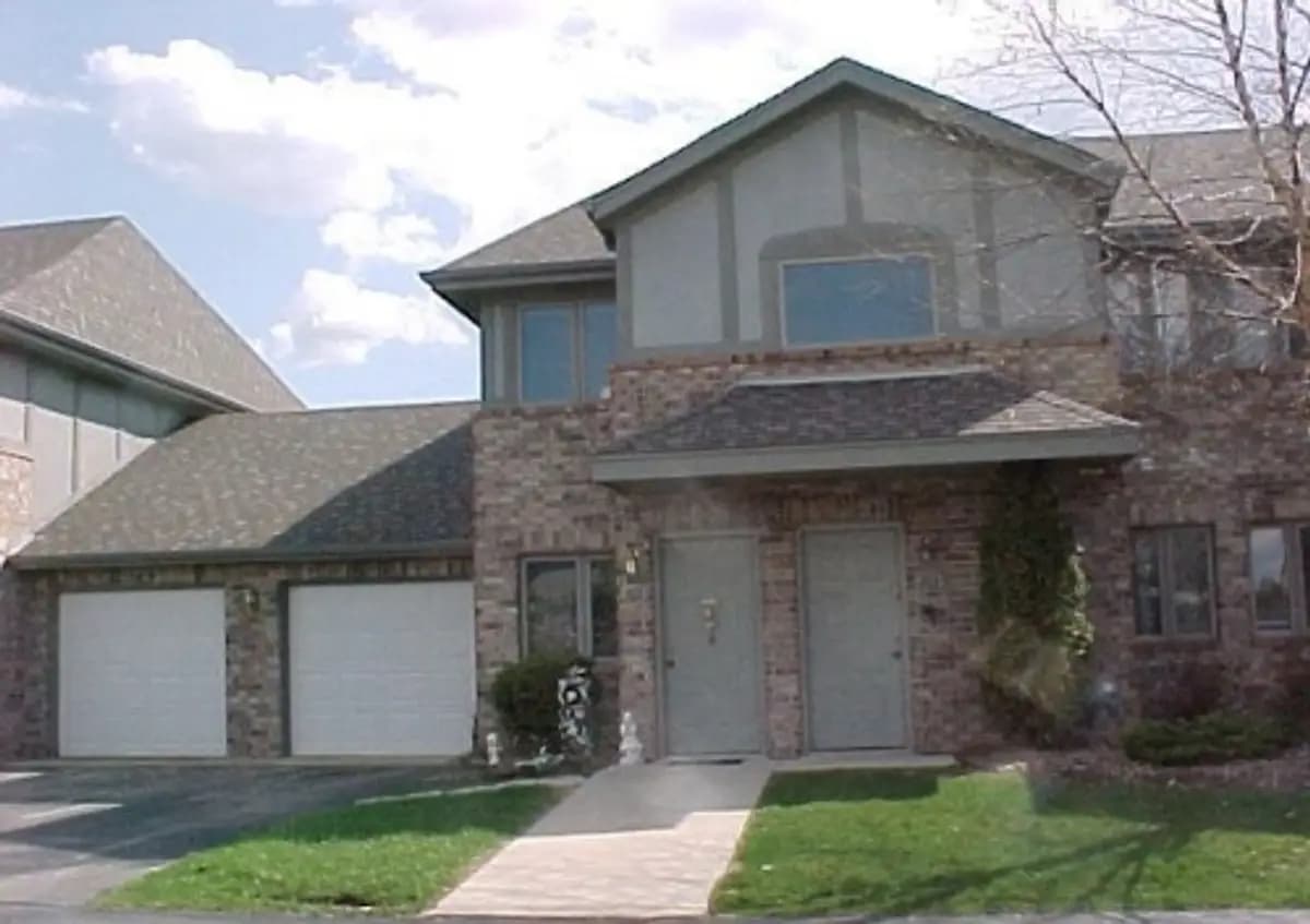 undefined apartments for rent - image - villa-rosa-apartments-kenosha-wi-primary-photo.jpg