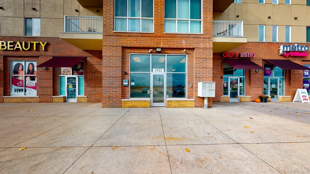 undefined apartments for rent - image - photo_6193b358158555.49996349.jpg